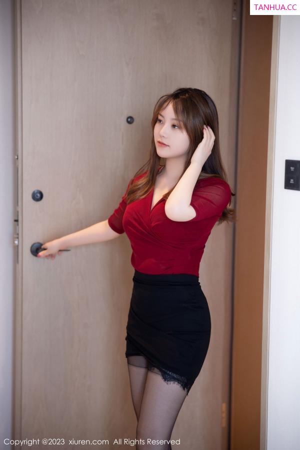豆瓣酱  [XiuRen]高清写真图 2023.01.06 No.6096 豆瓣酱 黑丝美臀第12张图片
